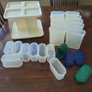 Tupperware Spice Carousel with spice containers